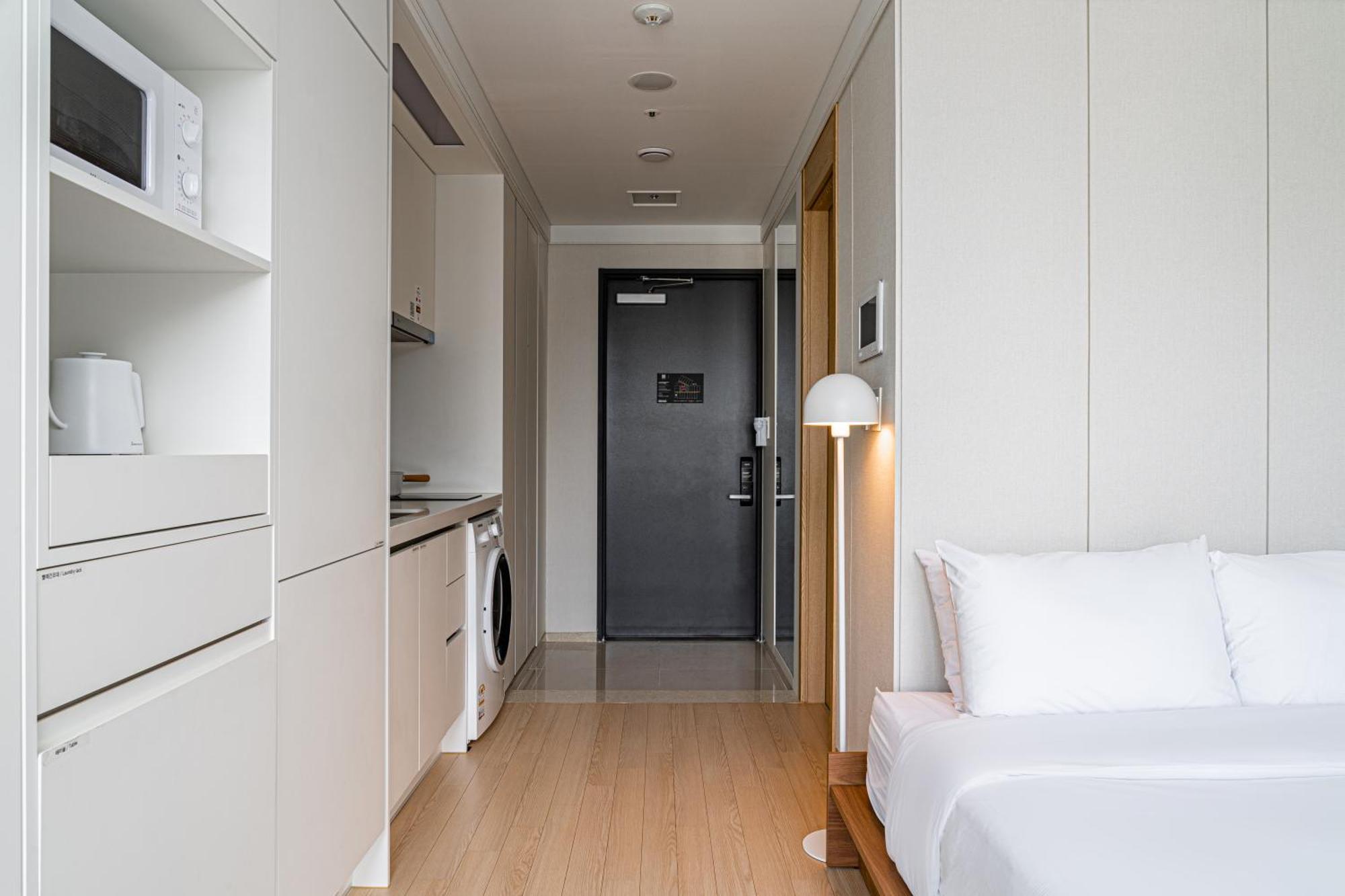 Urbanstay Myeongdong Сеул Екстериор снимка